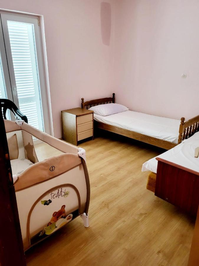 Apartment Raslina Esterno foto