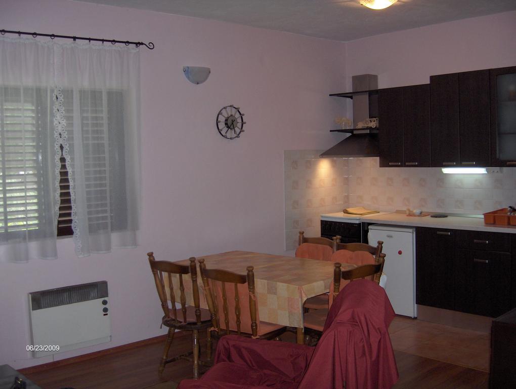 Apartment Raslina Camera foto